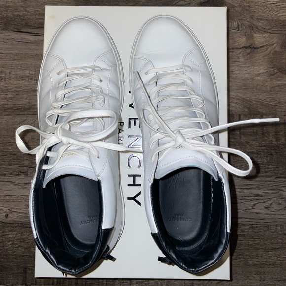 GIVENCHY HIGH TOP SNEAKERS - Picture 3 of 4